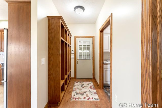 3400 4 Mile Court NE, Ada, MI 49301