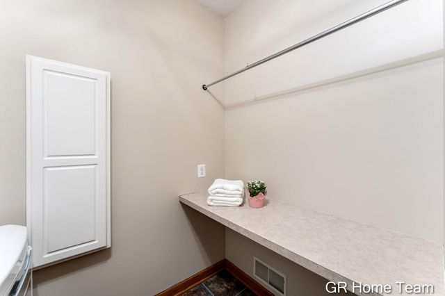 3400 4 Mile Court NE, Ada, MI 49301