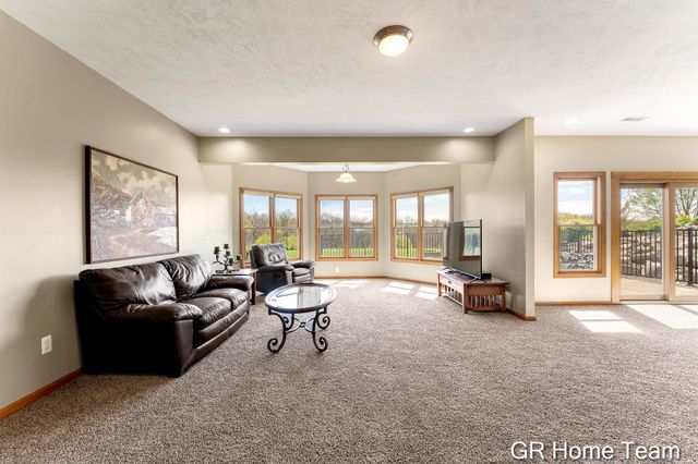 3400 4 Mile Court NE, Ada, MI 49301