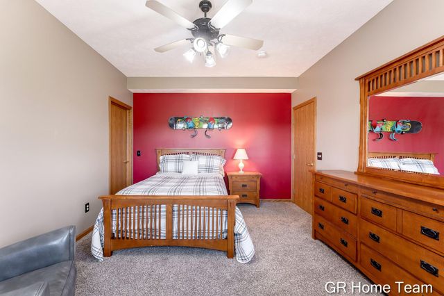 3400 4 Mile Court NE, Ada, MI 49301