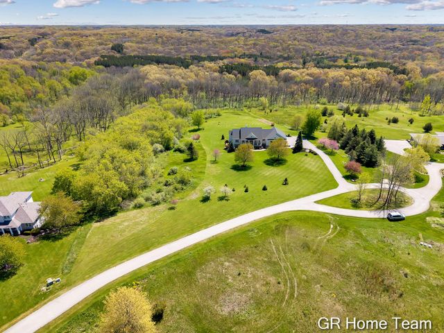 3400 4 Mile Court NE, Ada, MI 49301
