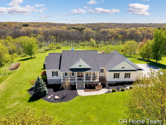 3400 4 Mile Court NE, Ada, MI 49301