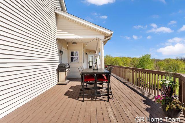 3400 4 Mile Court NE, Ada, MI 49301