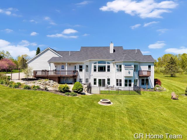 3400 4 Mile Court NE, Ada, MI 49301