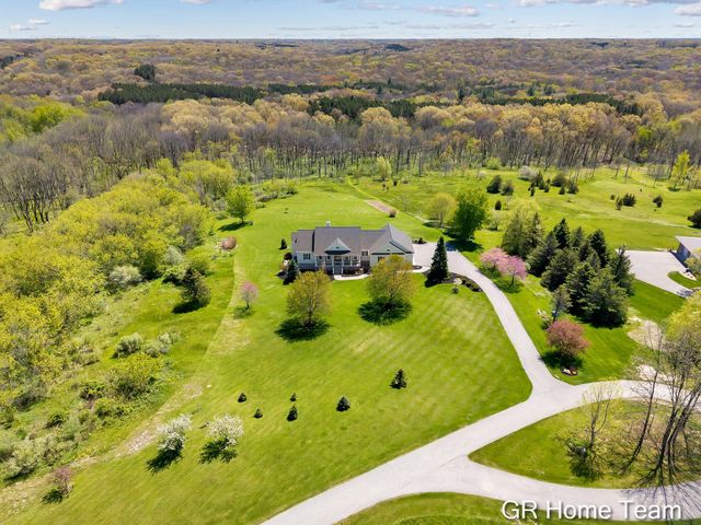 3400 4 Mile Court NE, Ada, MI 49301