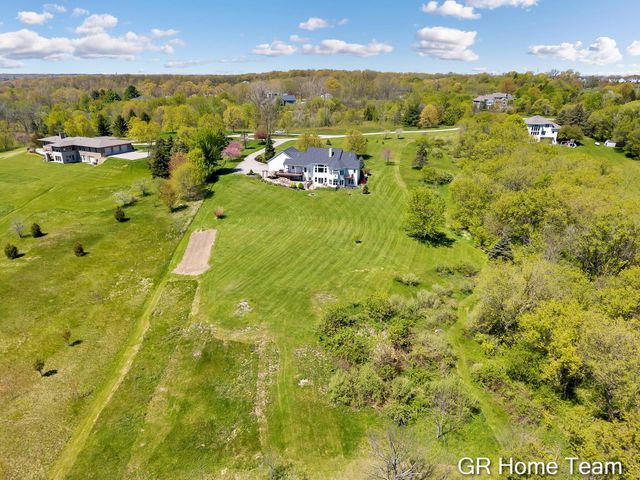 3400 4 Mile Court NE, Ada, MI 49301