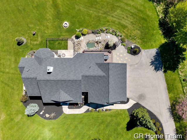 3400 4 Mile Court NE, Ada, MI 49301