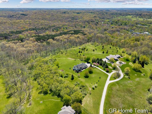 3400 4 Mile Court NE, Ada, MI 49301