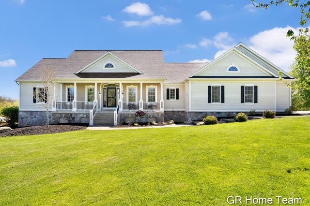3400 4 Mile Court NE, Ada, MI 49301