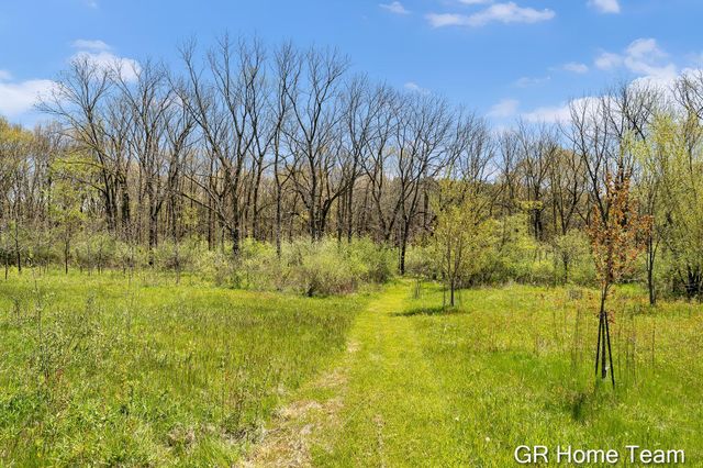 3400 4 Mile Court NE, Ada, MI 49301