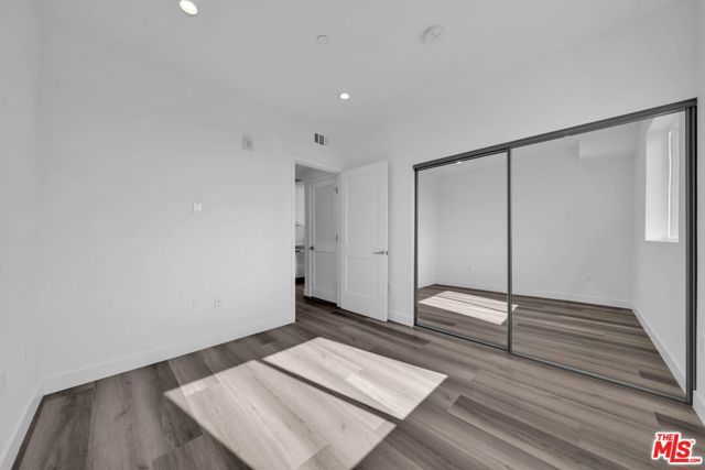 667 N Wilton Place 307, Los Angeles, CA 90004