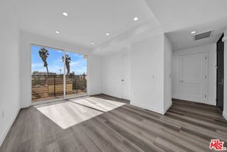 667 N Wilton Place 307, Los Angeles, CA 90004