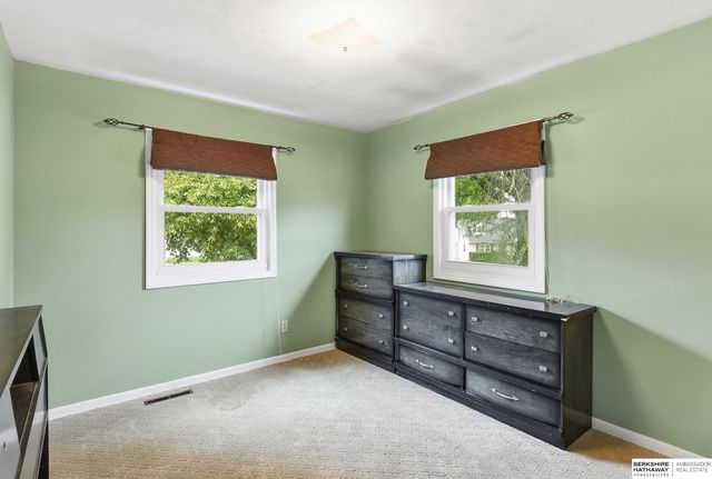 3305 S 126th Street, Omaha, NE 68144