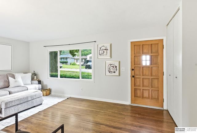 3305 S 126th Street, Omaha, NE 68144