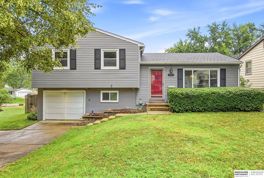 3305 S 126th Street, Omaha, NE 68144