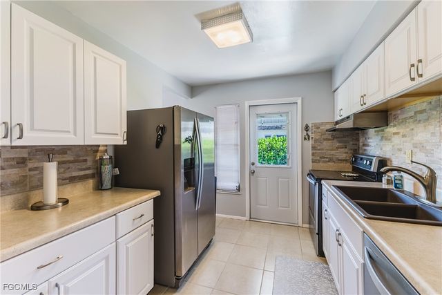 36 Temple CT, Lehigh Acres, FL 33936