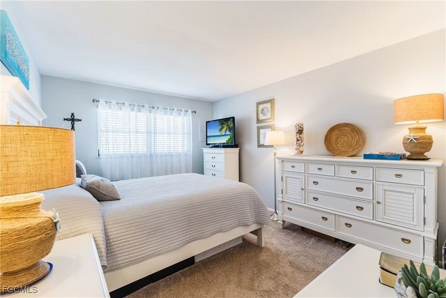 36 Temple CT, Lehigh Acres, FL 33936