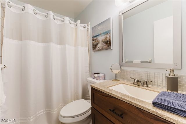 36 Temple CT, Lehigh Acres, FL 33936