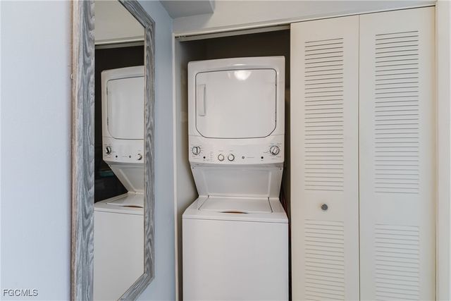 36 Temple CT, Lehigh Acres, FL 33936