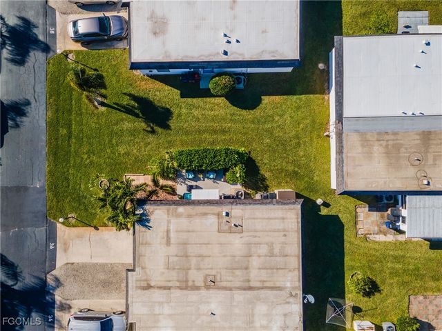 36 Temple CT, Lehigh Acres, FL 33936