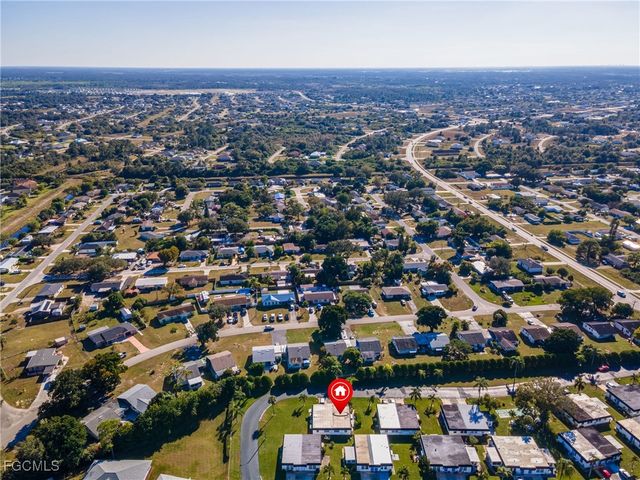 36 Temple CT, Lehigh Acres, FL 33936