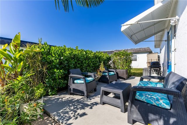 36 Temple CT, Lehigh Acres, FL 33936