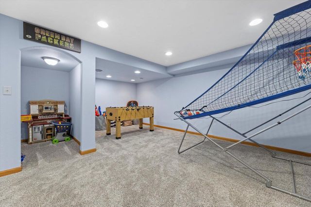 W163N10515 Ridgeview LANE, Germantown, WI 53022