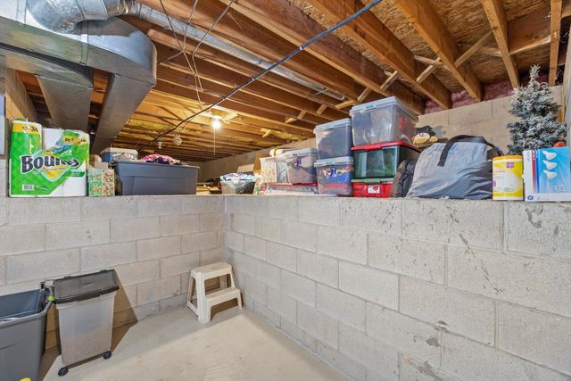 W163N10515 Ridgeview LANE, Germantown, WI 53022