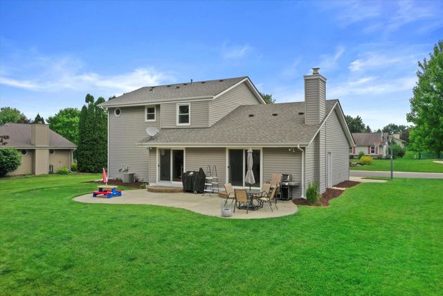 W163N10515 Ridgeview LANE, Germantown, WI 53022
