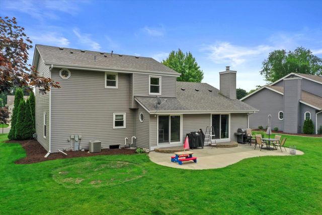 W163N10515 Ridgeview LANE, Germantown, WI 53022