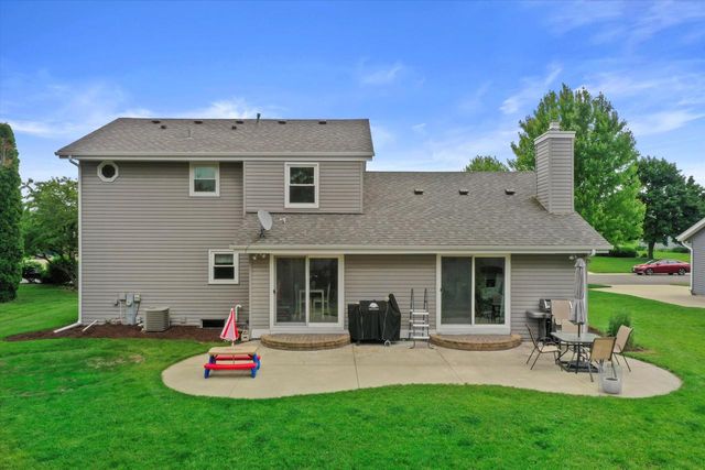 W163N10515 Ridgeview LANE, Germantown, WI 53022