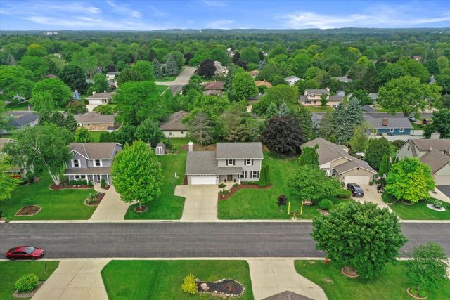W163N10515 Ridgeview LANE, Germantown, WI 53022