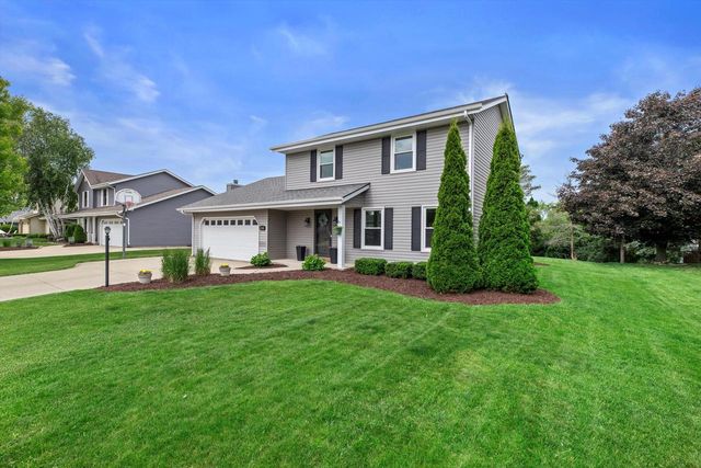 W163N10515 Ridgeview LANE, Germantown, WI 53022