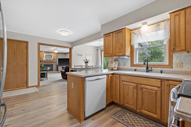 W163N10515 Ridgeview LANE, Germantown, WI 53022