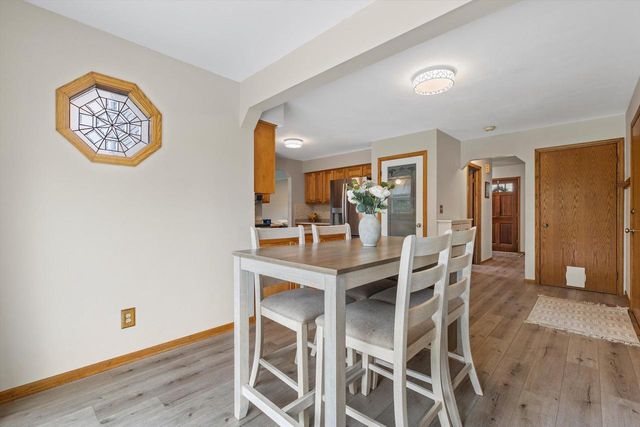 W163N10515 Ridgeview LANE, Germantown, WI 53022