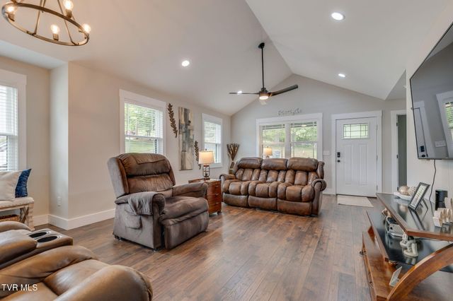 1110 Grove Street, Elizabethton, TN 37643