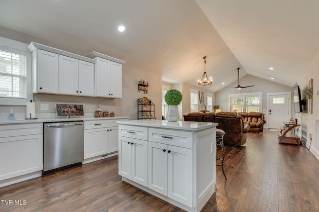 1110 Grove Street, Elizabethton, TN 37643