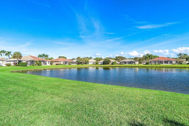 10605 Royal Caribbean Circle, Boynton Beach, FL 33437