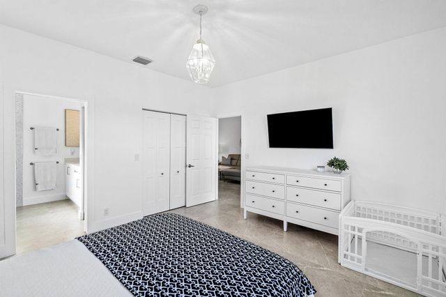 10605 Royal Caribbean Circle, Boynton Beach, FL 33437