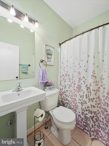 947 QUAIL RUN DRIVE DR, Waynesboro, PA 17268