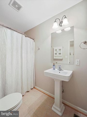 947 QUAIL RUN DRIVE DR, Waynesboro, PA 17268