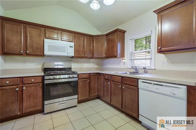 260 Greenwood Drive, Old Bridge, NJ 07735
