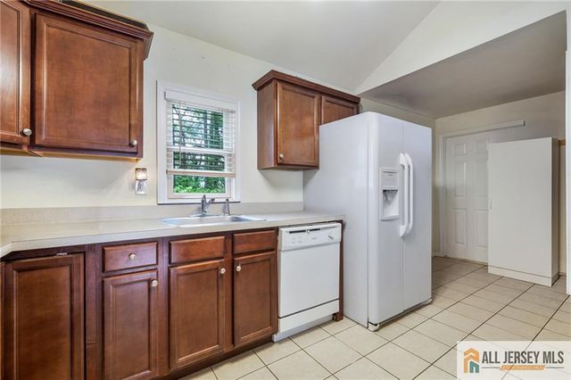 260 Greenwood Drive, Old Bridge, NJ 07735