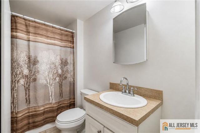 260 Greenwood Drive, Old Bridge, NJ 07735