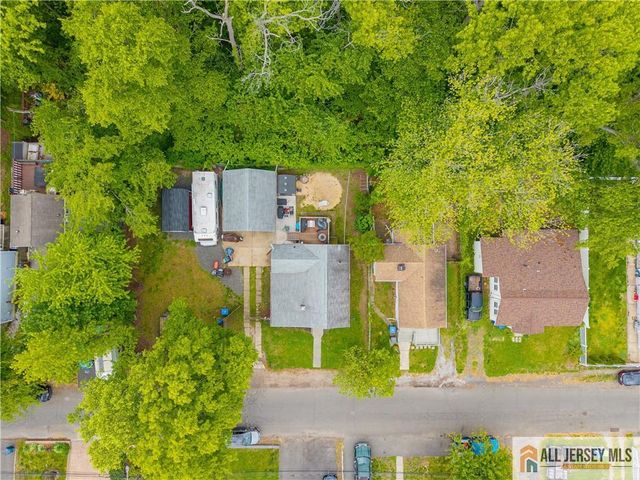 260 Greenwood Drive, Old Bridge, NJ 07735