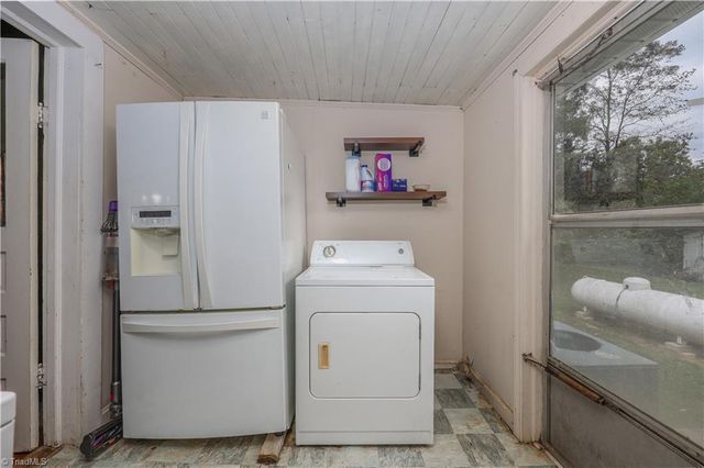 6781 Erect Road, Seagrove, NC 27341