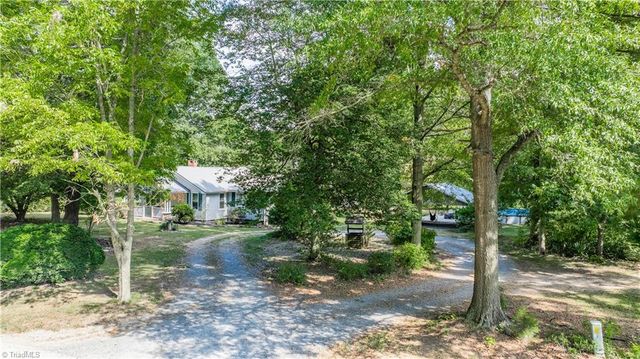 6781 Erect Road, Seagrove, NC 27341