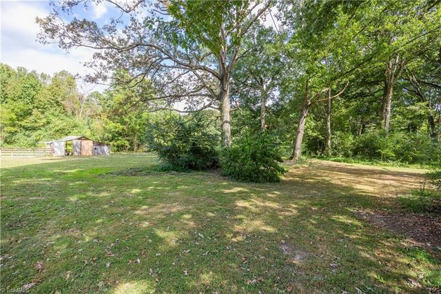 6781 Erect Road, Seagrove, NC 27341