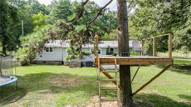 6781 Erect Road, Seagrove, NC 27341