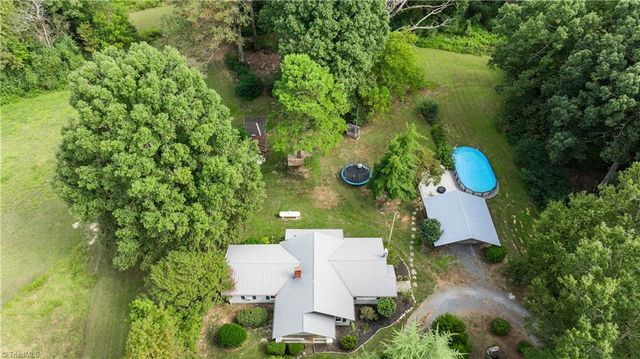 6781 Erect Road, Seagrove, NC 27341